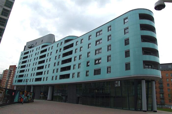 2 Bedroom Apartment To Rent In The Gateway West, LS9