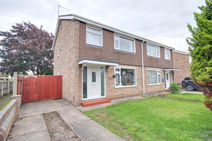 3 Bedroom Semi Detached House For Sale In Ganton Way, Willerby, Hull, HU10