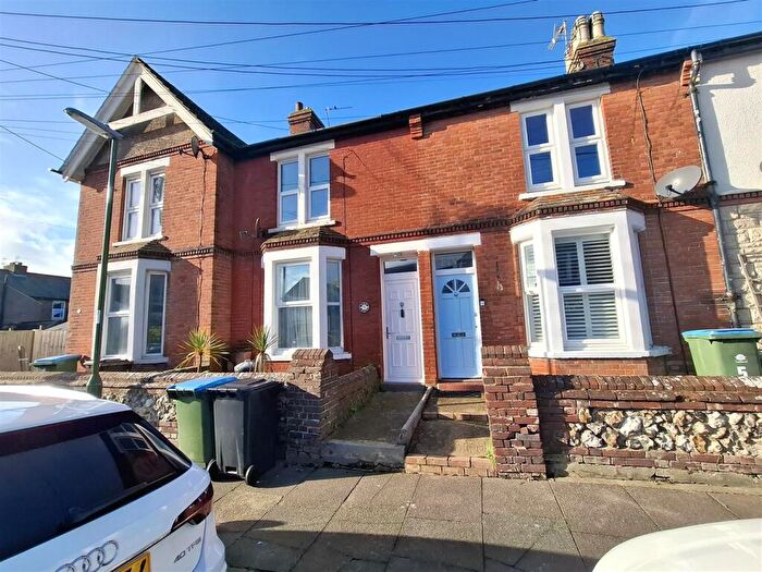 3 Bedroom Terraced House For Sale In Stanhope Road, Littlehampton, BN17