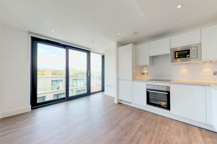 Apartment To Rent In Finzels Reach Bristol, BS1