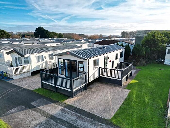 2 Bedroom Mobile/park Home For Sale In Gravel Lane, Banks, Southport, PR9