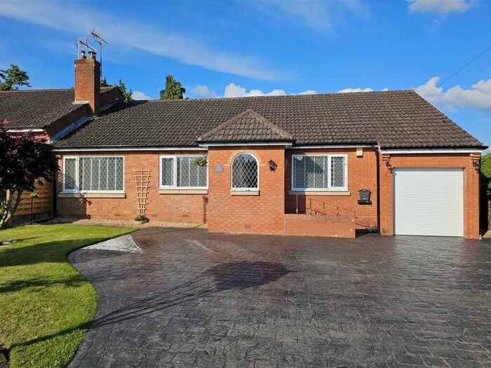 4 Bedroom Semi-Detached Bungalow For Sale In Cedar Gardens, Kinver, DY7