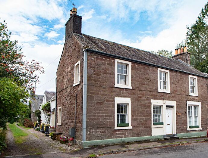 2 Bedroom Flat For Sale In Kintyre Lane, Comrie, Crieff, PH6