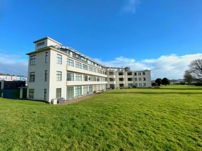 1 Bedroom Apartment To Rent In Headlands, Hayes Point, CF64