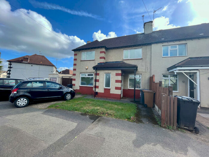 3 Bedroom Semi-Detached House To Rent In Victory Road, Derby, Derbyshire, DE24