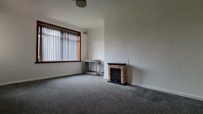 3 Bedroom Flat To Rent In Rennie Grove, Birmingham, B32