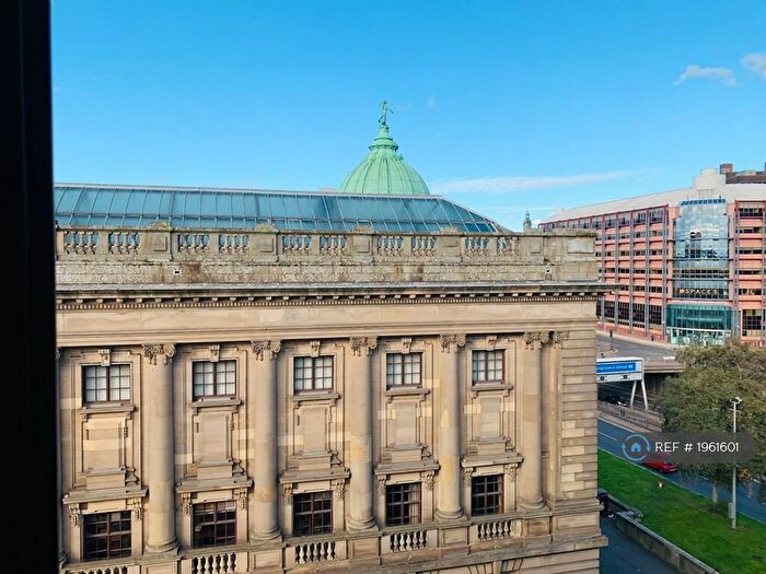 2 Bedroom Flat To Rent In Glasgow, Glasgow, G3