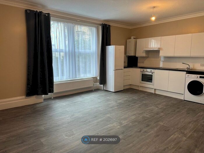 2 Bedroom Flat To Rent In Cotham Brow, Bristol, BS6