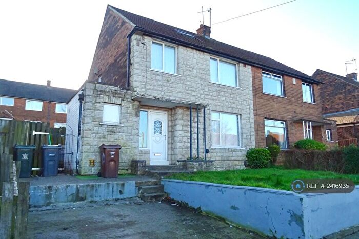 3 Bedroom Semi-Detached House To Rent In Knowles Lane, Bradford, BD4