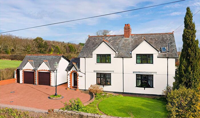 4 Bedroom Link Detached House For Sale In Coedkernew, Newport, NP10
