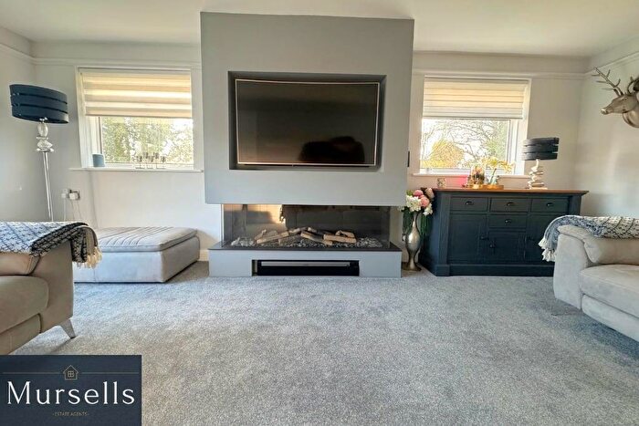 4 Bedroom Detached House For Sale In Middle Road, Lytchett Matravers, Poole, BH16