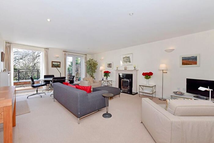 3 Bedroom Penthouse To Rent In Ethorpe House, Packhorse Road, Gerrards Cross, Buckinghamshire, SL9