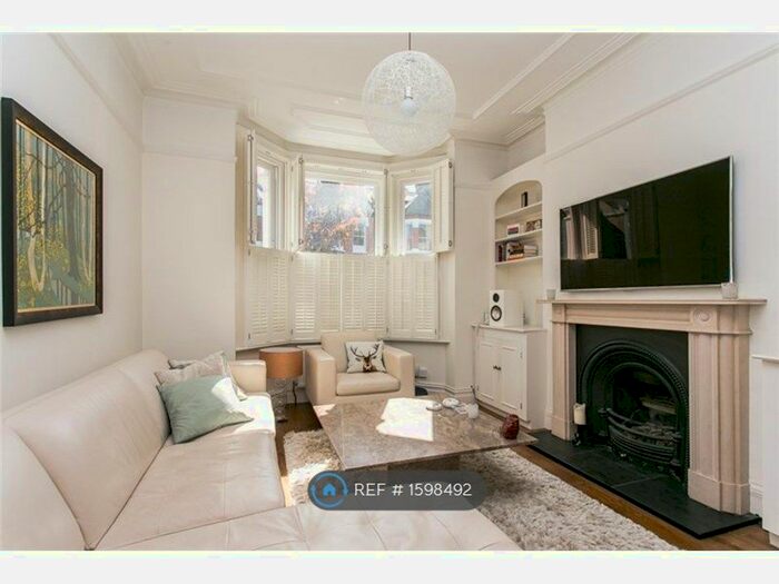 4 Bedroom Terraced House To Rent In Jedburgh Street, London, SW11