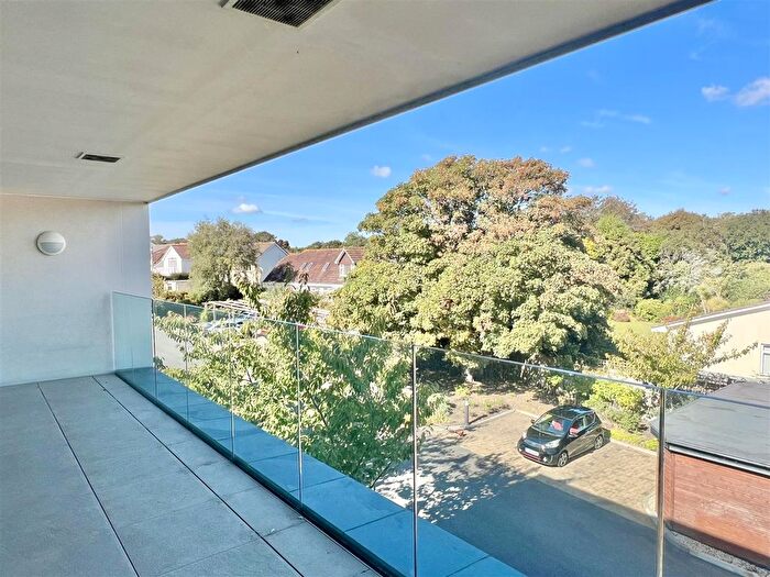 2 Bedroom Flat For Sale In Sea Road, Carlyon Bay, Carlyon Bay, PL25