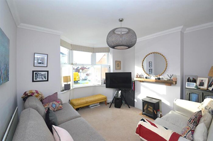 3 Bedroom End Of Terrace House For Sale In Orchard Road, East Cowes, PO32