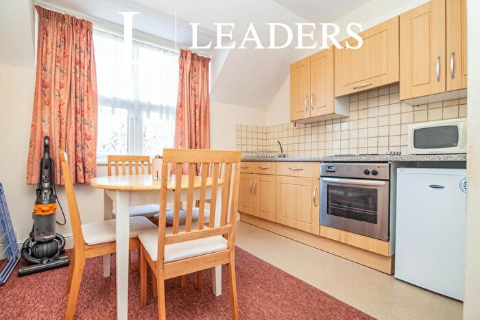 Studio To Rent In Middleton Hall Road, Birmingham, B30