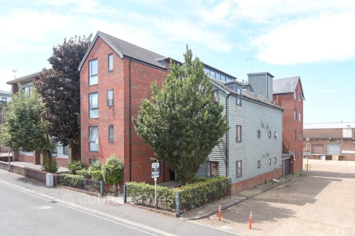 1 Bedroom Apartment For Sale In Cantelupe Road, East Grinstead, West Sussex, RH19