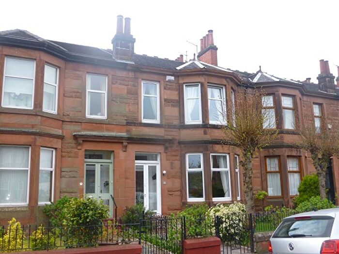 3 Bedroom End Of Terrace House To Rent In Third Avenue, Glasgow, G44