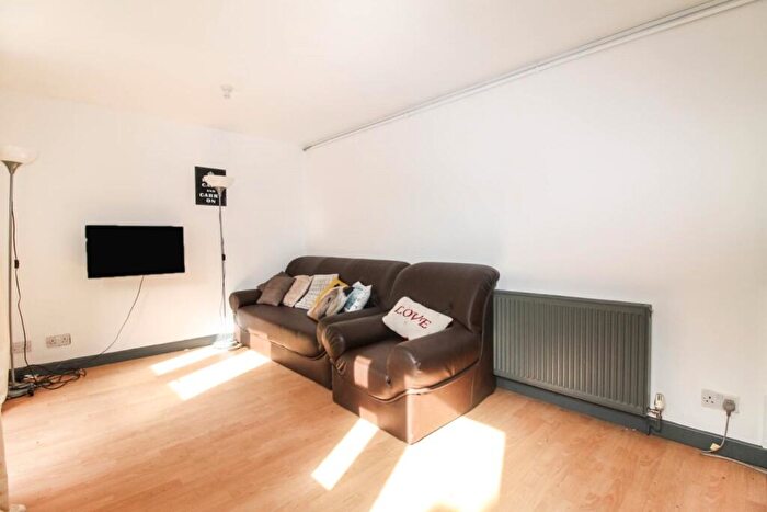 4 Bedroom Terraced House To Rent In Canterbury Drive, Headingley, Leeds, LS6