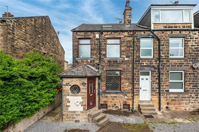 2 Bedroom End Of Terrace House For Sale In Fountain Street, Morley, Leeds, West Yorkshire, LS27