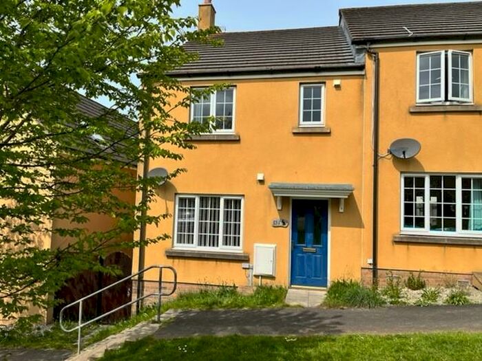 3 Bedroom House To Rent In St Austell, PL25