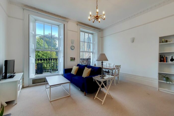 1 Bedroom Flat To Rent In Myddelton Square, London, EC1R