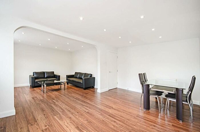 4 Bedroom Flat To Rent In Finchley Road, London, NW8