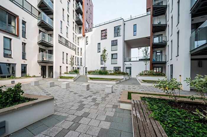 1 Bedroom Flat To Rent In Norman Road, Greenwich, London, SE10