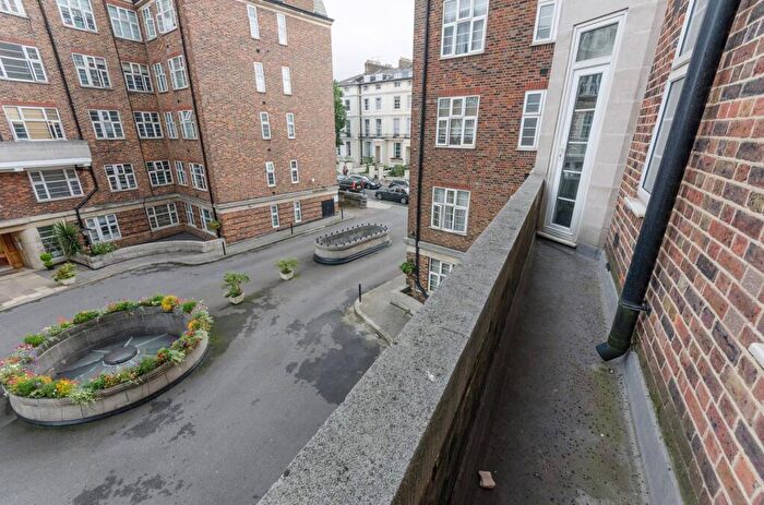 1 Bedroom Flat To Rent In College Crescent, Swiss Cottage, London, NW3