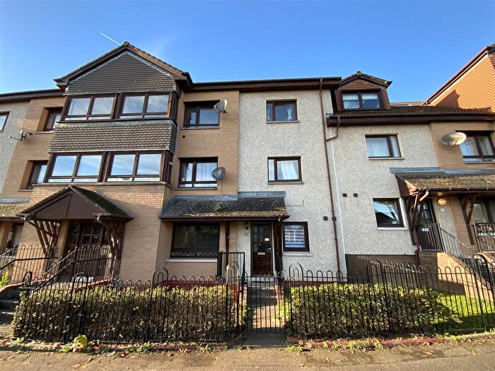3 Bedroom Flat To Rent In Burnett Road, Barlanark, Glasgow, G33