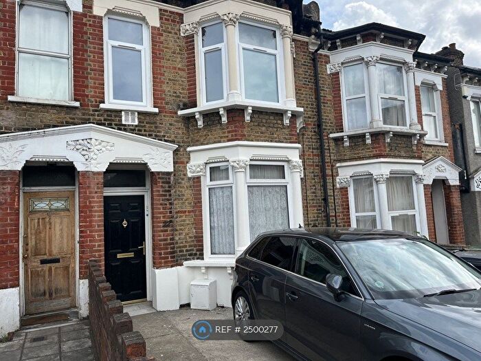 1 Bedroom Flat To Rent In Whitehorse Lane, London, SE25