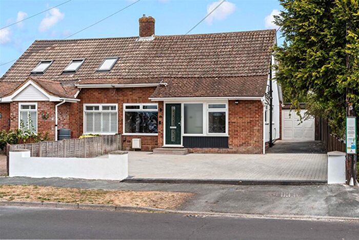 3 Bedroom House For Sale In Brocks Drive, Fairlands, Guildford, GU3