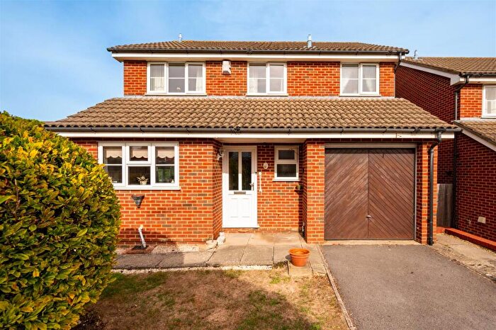 4 Bedroom Detached House For Sale In Thurnscoe Close, Lower Earley, Reading, RG6