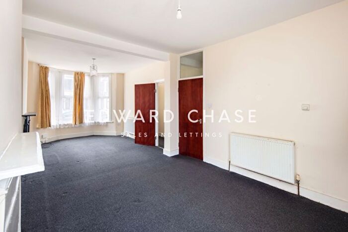 2 Bedroom Semi-Detached House For Sale In Wallington Road, Seven Kings, IG3