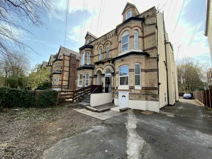 1 Bedroom Flat To Rent In Demesne Road, Whalley Range, M16