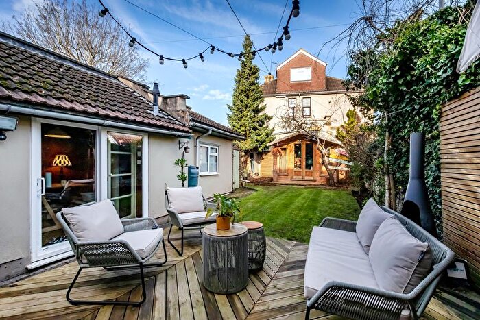 2 Bedroom Flat For Sale In Zetland Road, Redland, Bristol, BS6