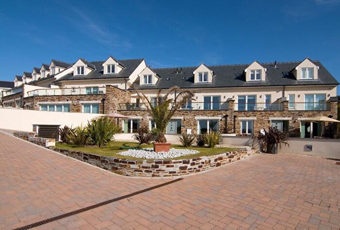 2 Bedroom Apartment For Sale In Treyarnon Bay, PL28