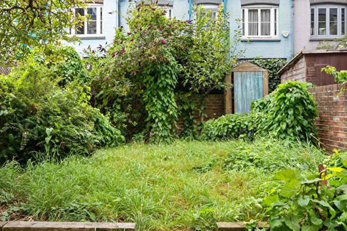 1 Bedroom Flat For Sale In Marlborough Road, London, N19