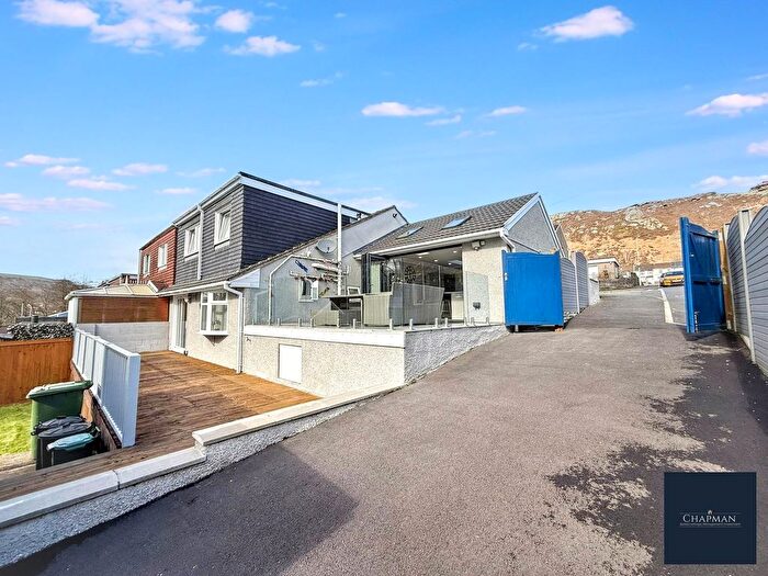3 Bedroom Semi-Detached Bungalow For Sale In Heol Glannant, Tonypandy, CF40