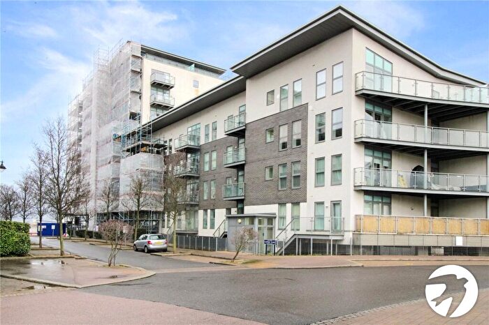 1 Bedroom Flat To Rent In Clovelly Place, Greenhithe, Kent, DA9