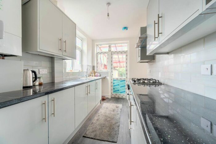 3 Bedroom Semi-Detached House To Rent In Greenford Road, Greenford, UB6