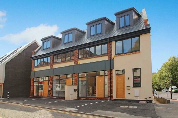 2 Bedroom End Of Terrace House To Rent In Haydon Place, Guildford, GU1