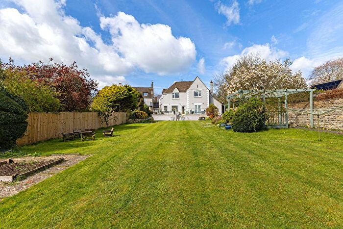 3 Bedroom Detached House For Sale In Cheltenham Road, Painswick, Stroud, GL6