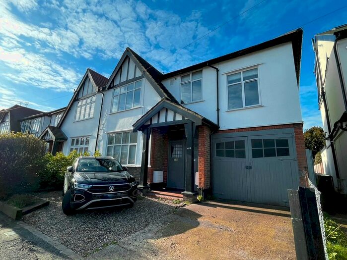 2 Bedroom Flat To Rent In Westfield Road, Surbiton, KT6