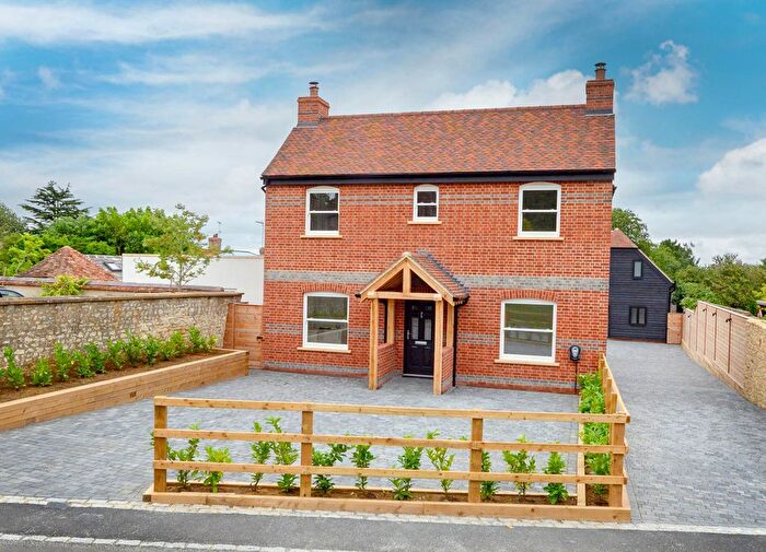 4 Bedroom Detached House For Sale In The Green, Chearsley, HP18