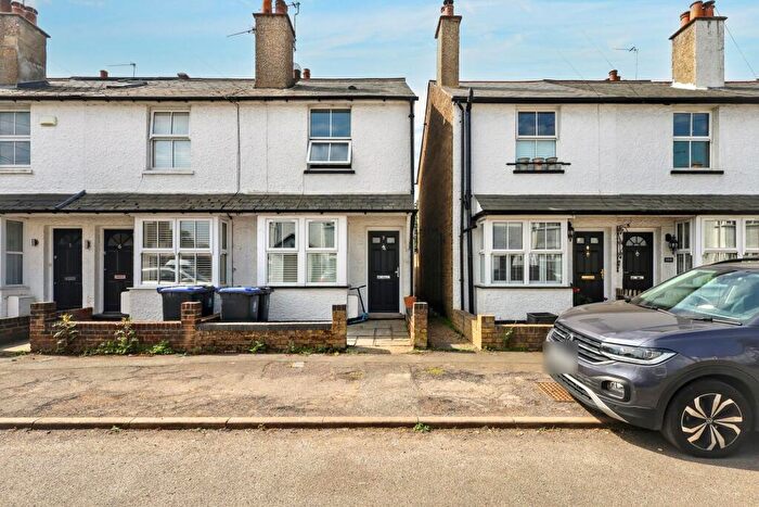 2 Bedroom End Of Terrace House For Sale In Pinewood Close, Gerrards Cross, SL9