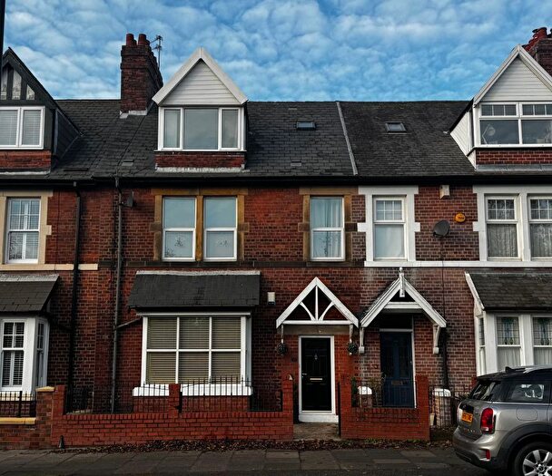 5 Bedroom Terraced House For Sale In Station Road, Forest Hall, Newcastle Upon Tyne, NE12