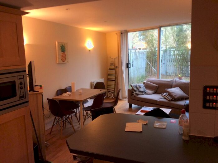 5 Bedroom Town House To Rent In Chillingworth Road, Islington, Holloway, North London N7