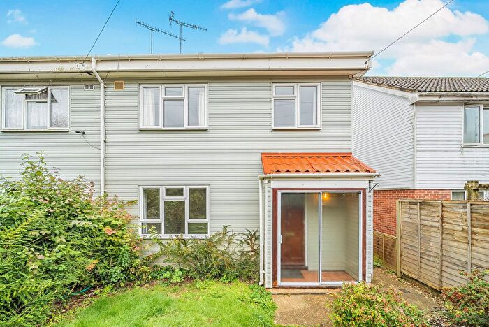 3 Bedroom Semi-Detached House To Rent In Sheridan Close, Winchester, SO22