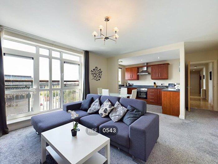 2 Bedroom Flat To Rent In Trinity Wharf, High Street, HU1